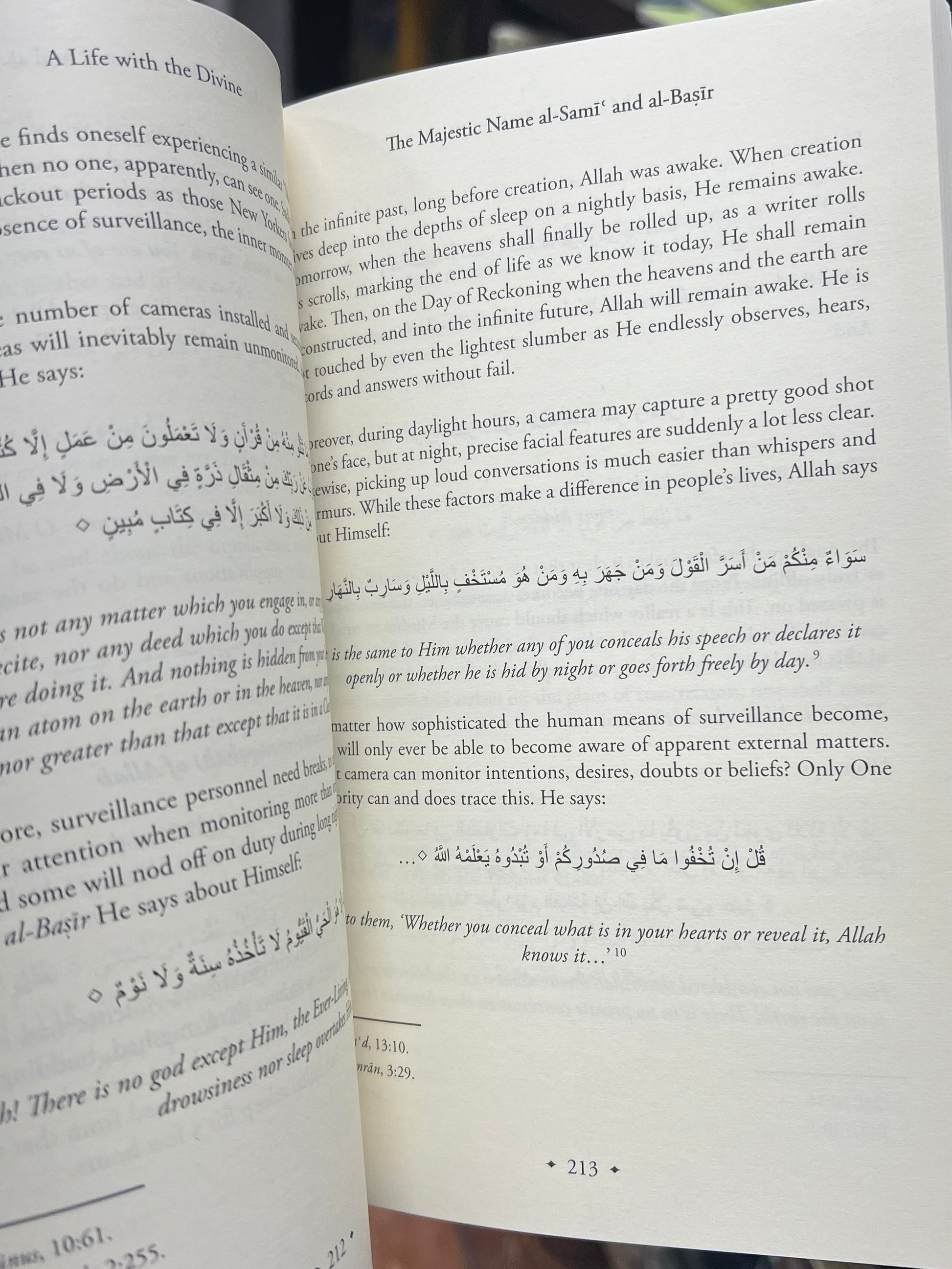 A Life with the Divine - 25 Names of Allah and their Everyday Expressions in Life