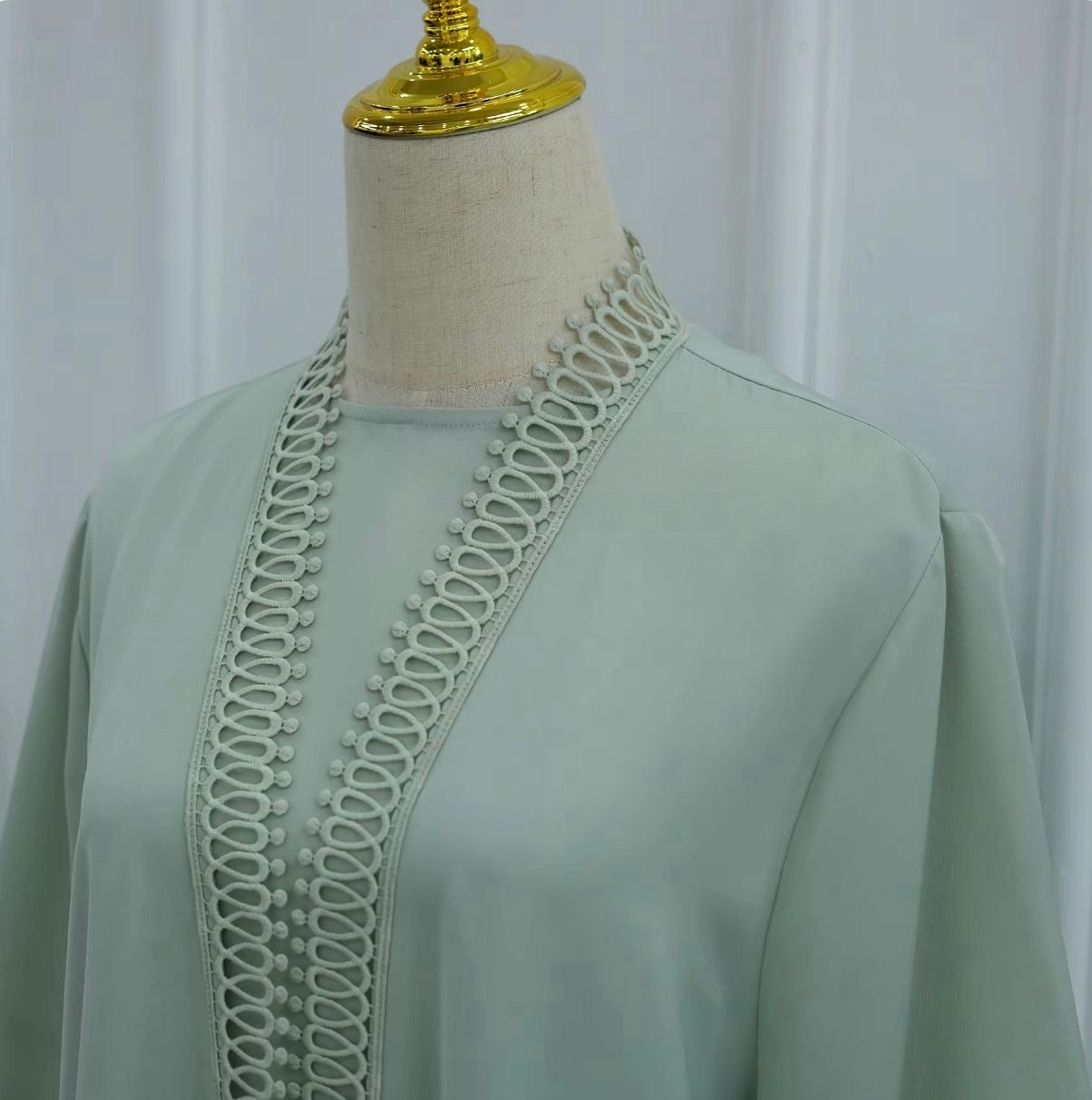 Women’s Nida Fabric 2 Piece Lace Trim Abaya Set with Pockets