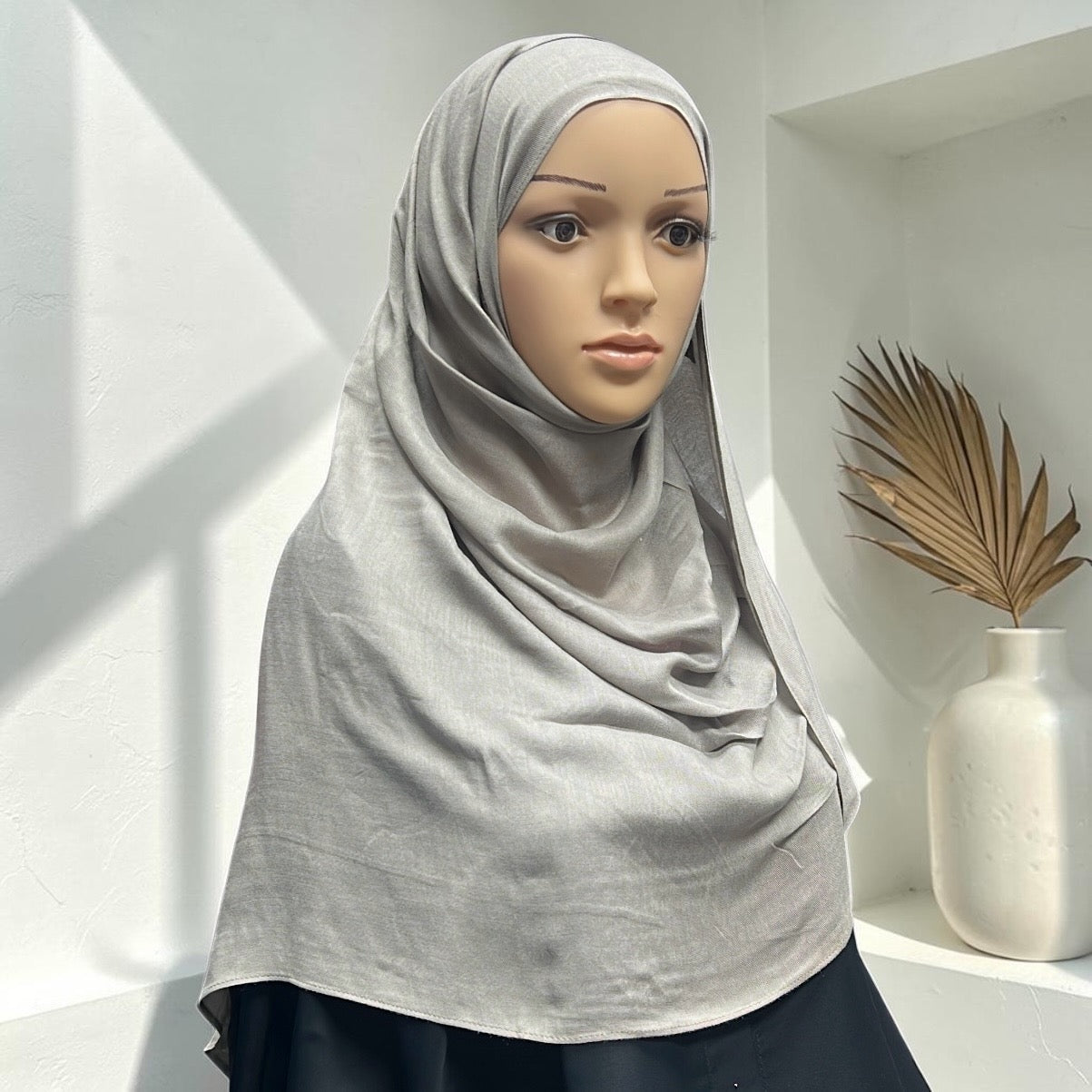 Cloud Gray Standard Modal Hijab – Soft Non-Slip Muslim Hijab Scarf | All-Day Comfort