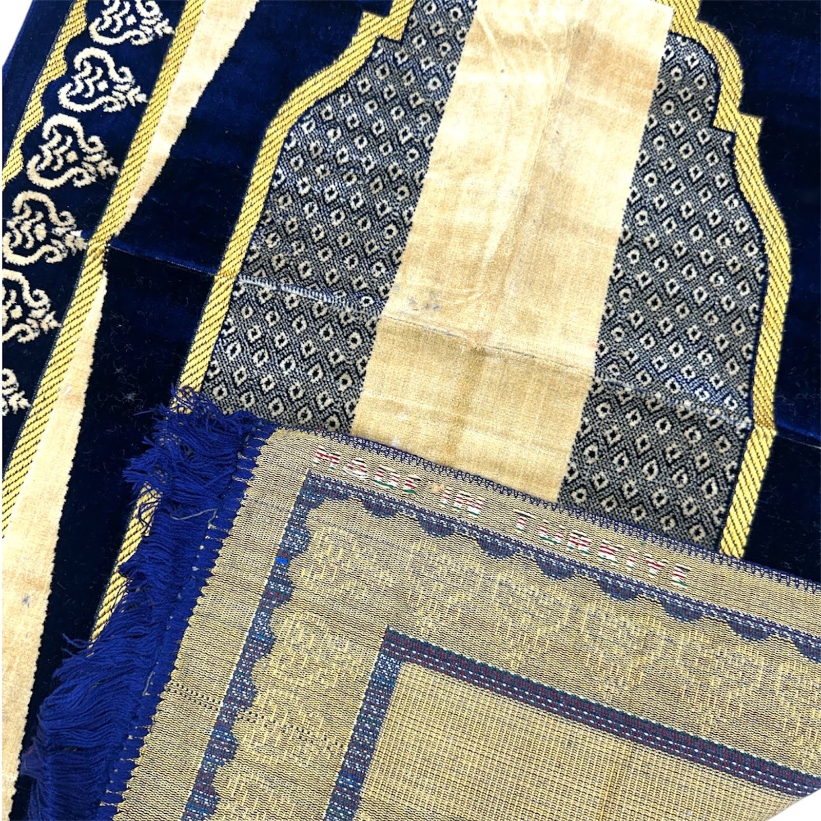Classic Navy Blue Islamic Prayer Rug - Soft Janamaz for Everyday Prayer