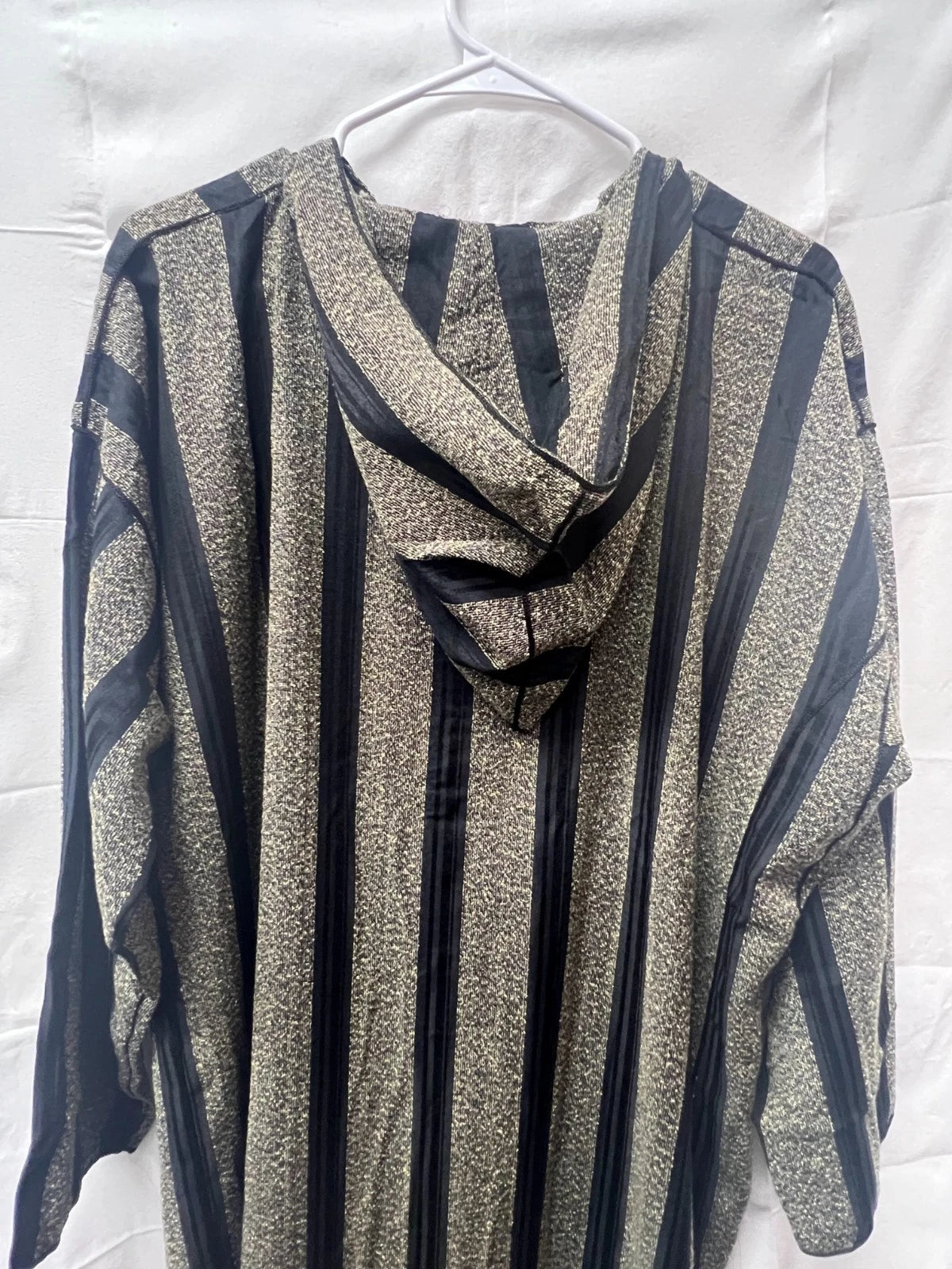 Men's Moroccan Striped Hoodie Thobe - Black/Gold